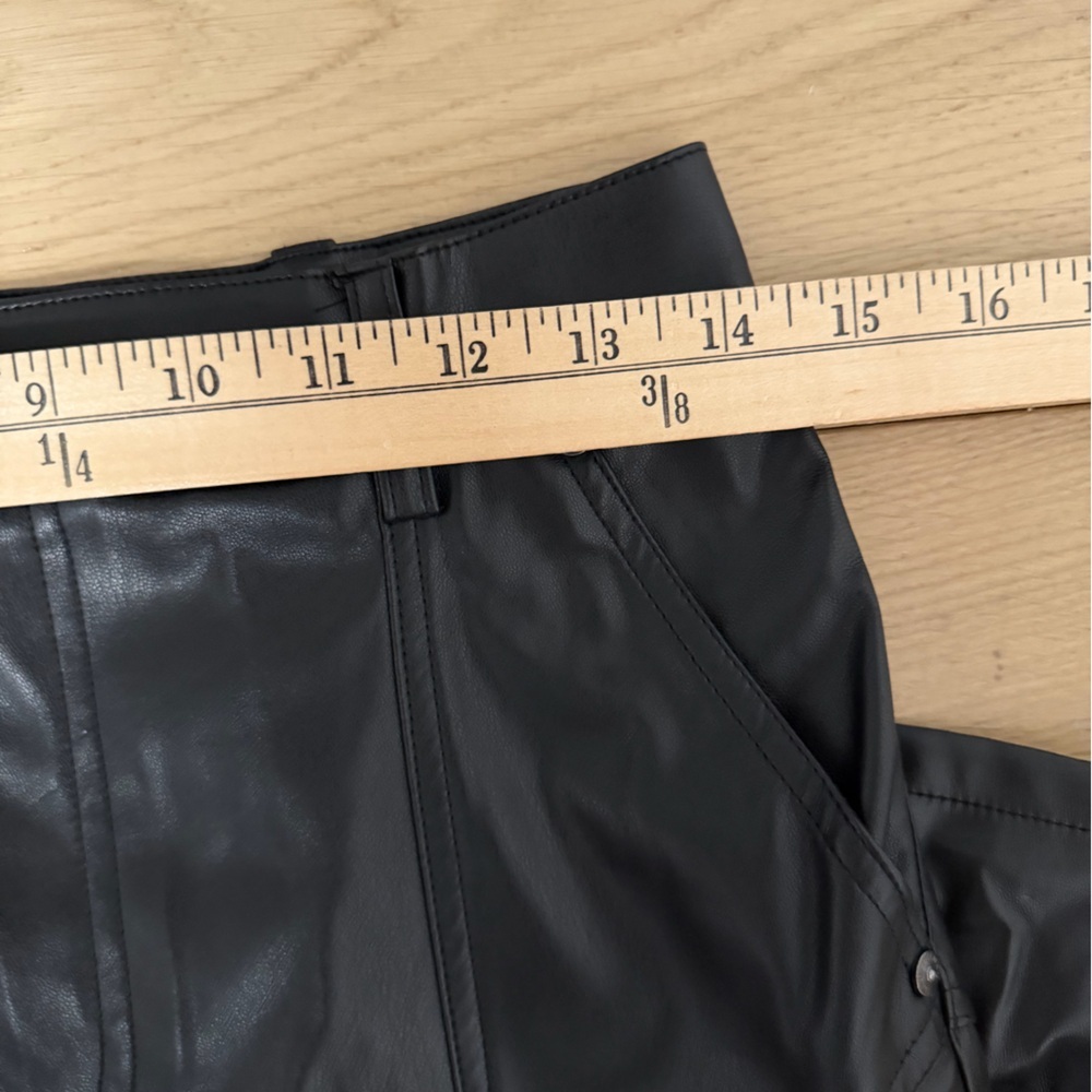 Gorgeous Sam Edelman Black A-Line Vegan Leather Skirt NWOT - Picture 14 of 16